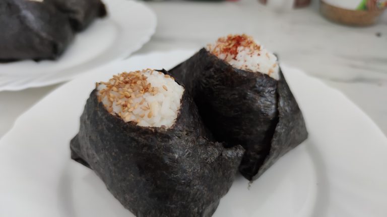 Onigiri thon-mayo avec sa mayonnaise maison épicée